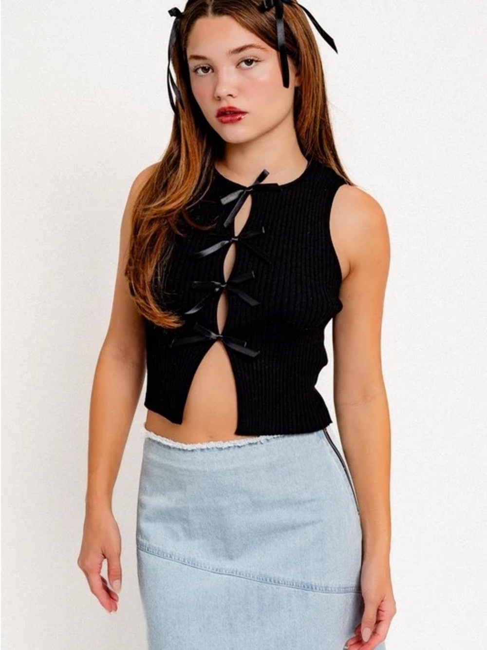 Le Lis Black Ribbed Bow-Tie Cutout Tank